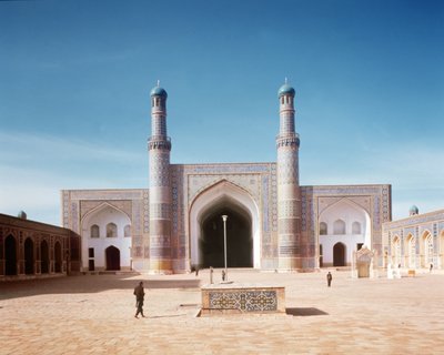 La cour de la Masjid-i Jami ou mosquée du vendredi, fondée en 1200, reconstruite en 1498 - Islamic School