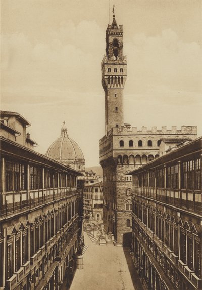 Florence : Portiques des Uffizi, construits sur un dessin de Vasari - Italian Photographer