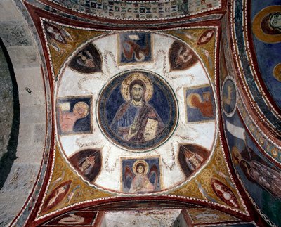 Christ bénissant entouré des symboles des évangélistes. Fresque du 13e siècle, école italienne. Voûte 15 de la crypte de la cathédrale d