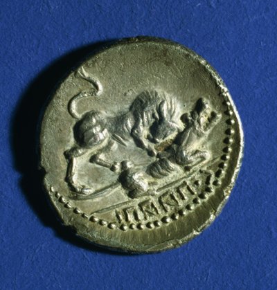 Pièce des tribus italiennes montrant un taureau attaquant la louve romaine, 89-90 av. J.-C. (argent) - Italian School