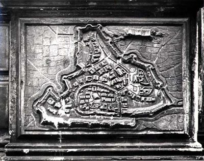 Carte en relief de la façade de l