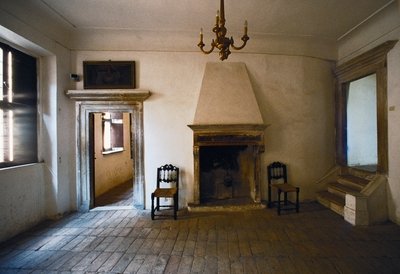 Salle avec cheminée dans la maison natale de Raphaël - Italian School