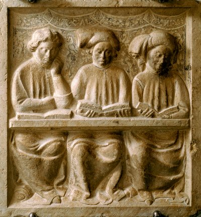 Étudiants suivant un cours (bas-relief en marbre, début du 14ème siècle) - Italian School