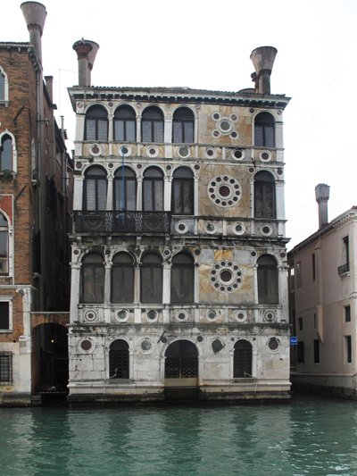 Vue du Palazzo Dario à Venise sur le Grand Canal. Palais du XVe siècle - Italian School