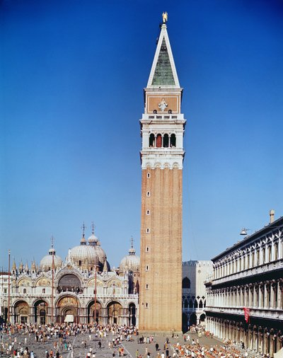 Vue du campanile et de la basilique de San Marco - Italian School