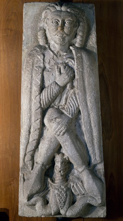Guerrier accroupi avec dragon, bas-relief en pierre, Italie - Italian School