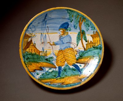 Jeune homme de la noblesse, assiette en céramique produite à Viterbo, Italie. Fin du 16e siècle, Florence, Museo Nazionale del Bargello - Italian School