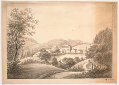 Plusieurs bâtiments adjacents, y compris un bâtiment principal et des maisons plus petites avec des cheminées, près d