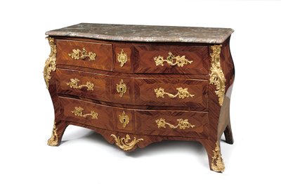 Commode Louis XV bombée, troisième quart du 18e siècle - Jacques Birckle