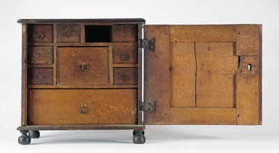 Le cabinet de valeurs sculpté et appliqué de Joseph et Bathsheba Pope, Salem, Massachusetts - James (attr. to) Symonds