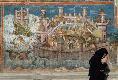 Une fresque représente le jour où Constantinople est tombée aux mains des Ottomans. Bucovine, Roumanie. - James L Stanfield