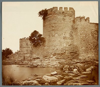 « Les Sept Tours » [Istanbul. Sept tours - partie des remparts de la ville] - James Robertson
