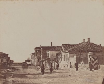 Vue de la rue avec des soldats - James Robertson