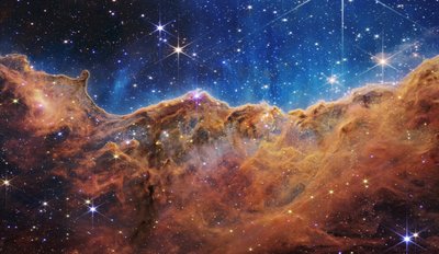 Falaises cosmiques dans la nébuleuse de la Carène (Image NIRCam) - James Webb Space Telescope (NASA)