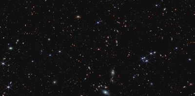 Quasar J0100+2802 - James Webb Space Telescope (NASA)