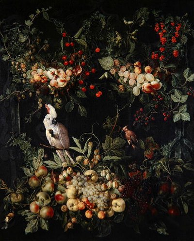 Guirlandes de fruits avec des fleurs autour d