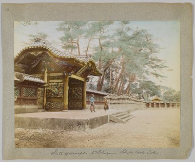Porte du temple du 6ème Shogun, parc de Shiba, Tokyo, Japon - Japanese Photographer