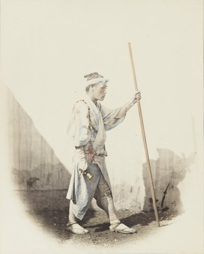 Homme japonais avec cloche - Japanese Photographer