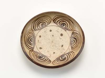 Plat de service avec motif "œil de cheval", 1800-1830 - Japanese School