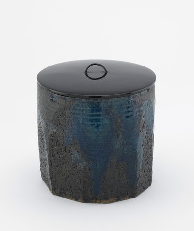 Pot à eau pour cérémonie du thé avec côtés facettés, préfecture de Mie, période Edo ou ère Meiji - Japanese School