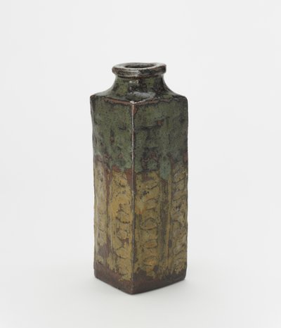 Vase en forme de cong archaïque chinois, Yatsushiro ou Shodai - Japanese School