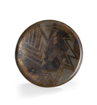 Plat en dinanderie brun et argenté, vers 1914 - Jean Dunand