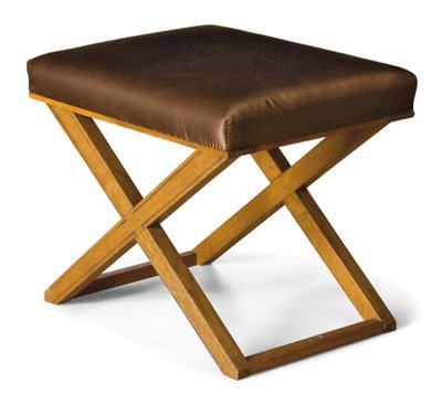 Un des deux tabourets 
