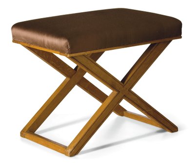Un des deux tabourets 