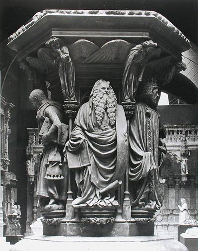 Moïse, (détail) du piédestal hexagonal du Puits de Moïse, copie de l