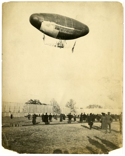Dirigeable François, Exposition universelle - Jessie Tarbox Beals