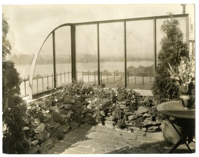 Jardin de Mme Regina Jais, c.1936-37 - Jessie Tarbox Beals