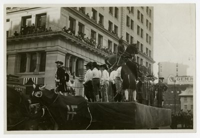 Char de parade historique n°31, Destruction de la statue de George III - Jessie Tarbox Beals