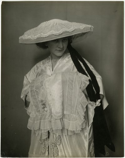 Jumble Bros ?, chapeau de lingerie et manchon, vers 1905-11 - Jessie Tarbox Beals