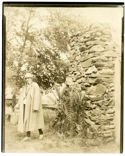 Mme Jane Deeter Rippin, Directrice des Girl Scouts au Camp Andrea, Briarcliff, NY - Jessie Tarbox Beals