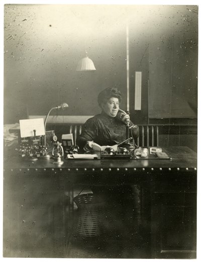 Mme Chas Netcher de Chicago, propriétaire de l