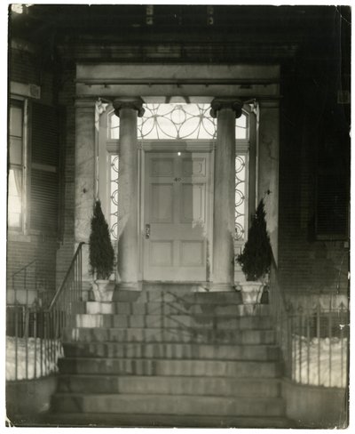 Porte du Club de la ville des femmes, Boston, USA, c.1902-10 - Jessie Tarbox Beals