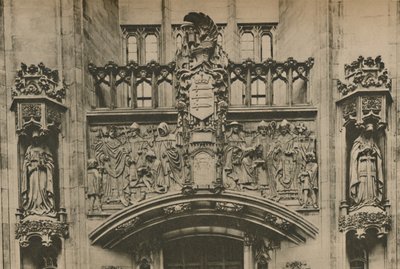 Sculpture en pierre sous les armoiries du Middlesex au Guildhall, Westminster, vers 1935 - Joel