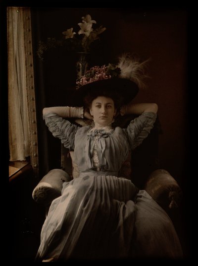 Vrouw in stoel - Johannes Hendrikus Antonius Maria Lutz