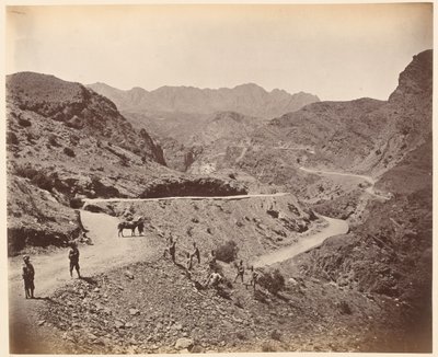 Col de Landi Kotal montrant la route construite par les Sapeurs et Mineurs de la Reine, vers 1878 - John Burke