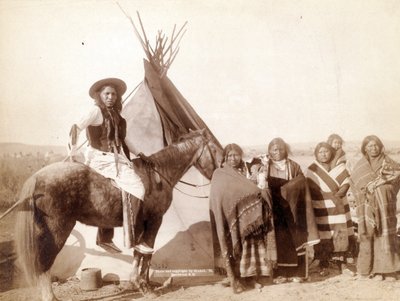 Femmes indiennes Lakota au tipi, 1891 - John C. H. Grabill