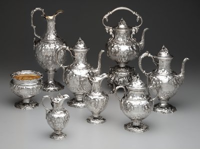 Bouilloire sur pied, cafetière, chocolatière, bol à déchets, sucrier, pot à lait, crémier et aiguières, vers 1851 - John Chandler Moore