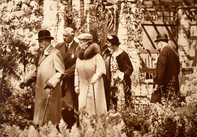 Le roi George et la reine Mary au Chelsea Flower Show, années 1930 - John Hill