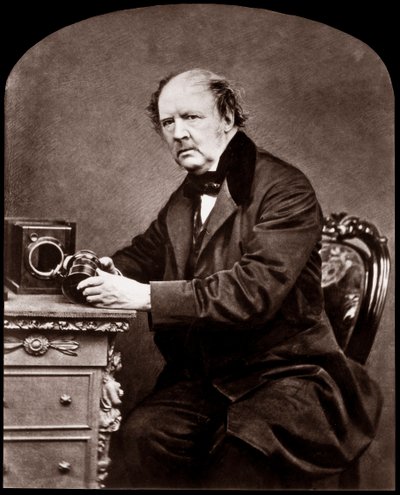 Portrait de William Henry Fox Talbot (1800-1877), physicien et pionnier de la photographie anglais, 1864 - John Moffat