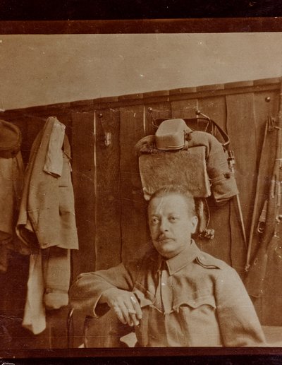 Album "Meine weltkriegs - Erinnerungen Front Sud-Ouest (Carinthie, Italie, Tyrol du Sud) 31/03/1915-12/11/1918 - Josef Zohles Wien": portrait de soldat - Josef Zohles