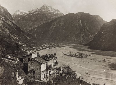 Album "Meine weltkriegs - Erinnerungen Front Sud-Ouest (Carinthie, Italie, Tyrol du Sud) 31/03/1915-12/11/1918 - Josef Zohles Wien": vue de Chiusaforte - Josef Zohles