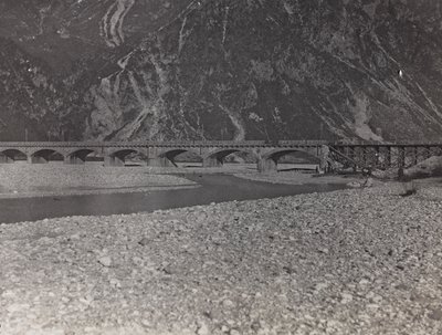 Album "Meine weltkriegs - Erinnerungen Front Sud-Ouest (Carinthie, Italie, Tyrol du Sud) 31/03/1915-12/11/1918 - Josef Zohles Wien": pont militaire sur le Ta - Josef Zohles