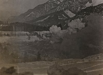 Album "Meine weltkriegs - Erinnerungen South-West Front (Carinthie, Italie, Tyrol du Sud) 31/03/1915-12/11/1918 - Josef Zohles Wien" : bombardements - Josef Zohles