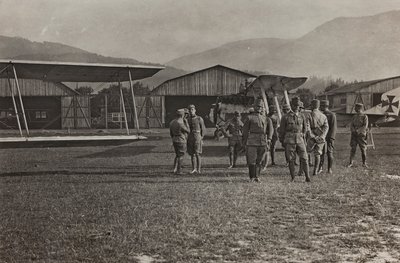 Album "Meine weltkriegs - Erinnerungen South-West Front (Carinthie, Italie, Tyrol du Sud) 31/03/1915-12/11/1918 - Josef Zohles Wien" : aérodrome - Josef Zohles