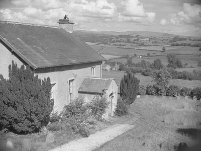 Maison à gauche de l