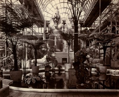 Le Crystal Palace à Londres : intérieur du transept nord, vers 1870 - Joseph Paxton